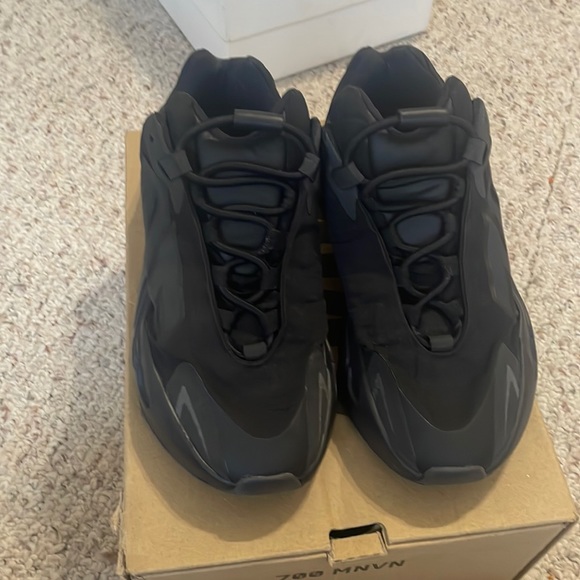 COPY - Yeezy 700 main image 5